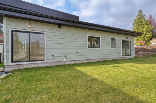 5416 Stellar Way, Sechelt, BC 