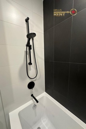 122-650 2Nd Street E, North Vancouver, BC 