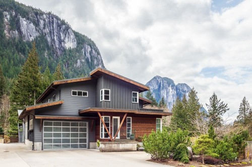 38608 Westway Avenue, Squamish, BC 