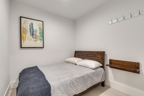 001-1425 Haro Street, Vancouver, BC 