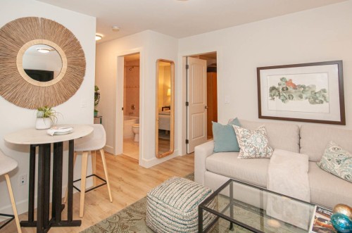 Suite-1534 Bewicke Avenue, North Vancouver, BC 