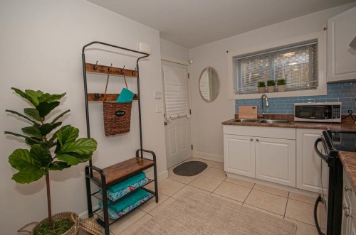 Suite-1534 Bewicke Avenue, North Vancouver, BC 