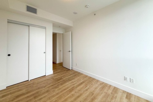 607-2385 Emery Court, North Vancouver, BC 