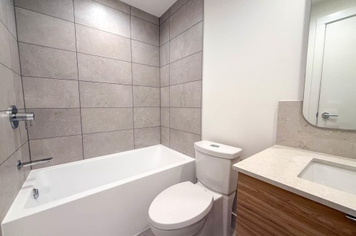 607-2385 Emery Court, North Vancouver, BC 