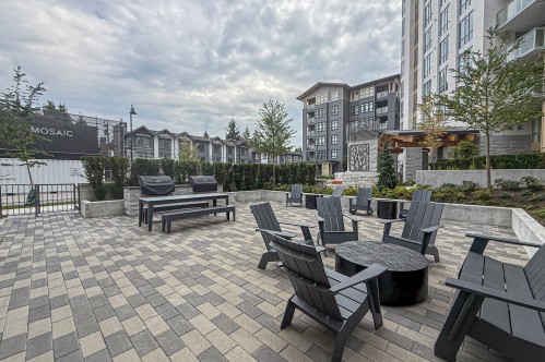 607-2385 Emery Court, North Vancouver, BC 