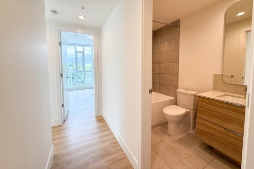 607-2385 Emery Court, North Vancouver, BC 