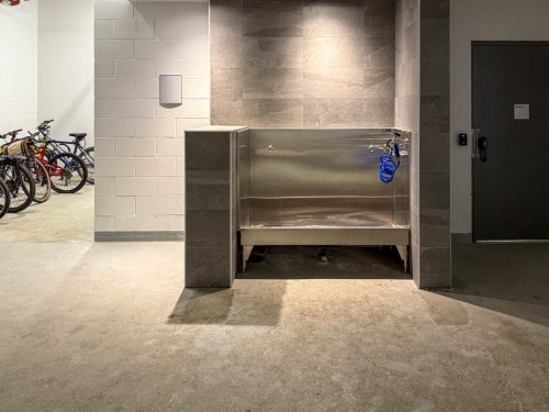 607-2385 Emery Court, North Vancouver, BC 