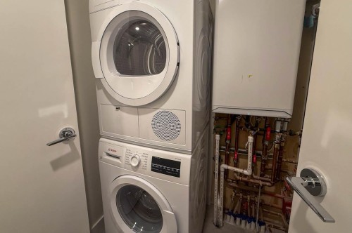 1-3536 Point Grey Road, Vancouver, BC 