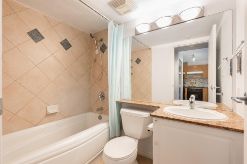 704-5933 Cooney Road, Richmond, BC 