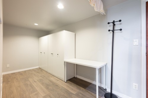 704-5933 Cooney Road, Richmond, BC 