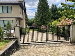 275 E Osborne Road  North Vancouver, BC V7N 1M1