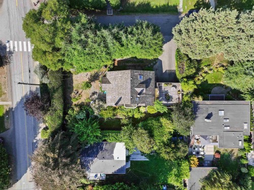 1376 11Th Street, West Vancouver, BC 