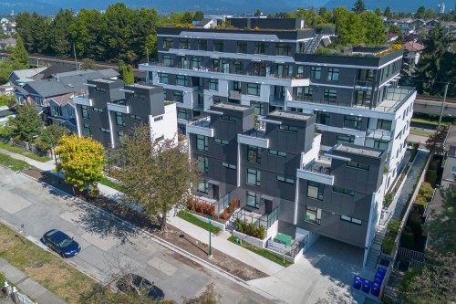 206-3264 Vanness Avenue, Vancouver, BC 