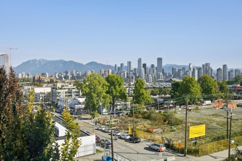 609-2201 Pine Street, Vancouver, BC 