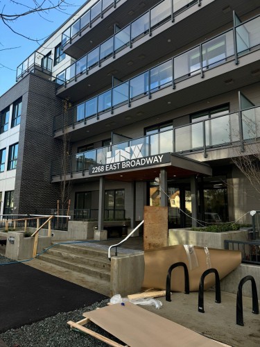 504-2268 Broadway Street E, Vancouver, BC 