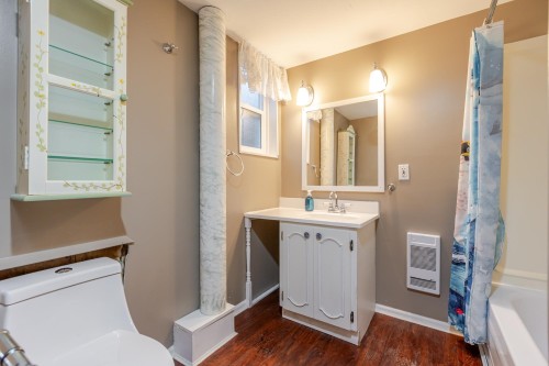 80 53A Street, Delta, BC 