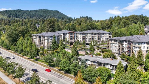 415-3050 Dayanee Springs Boulevard, Coquitlam, BC 