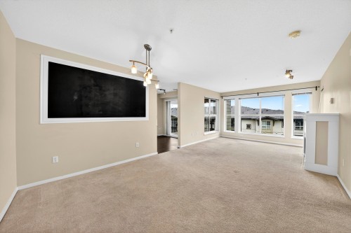 415-3050 Dayanee Springs Boulevard, Coquitlam, BC 