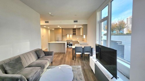 301-4433 Alaska Street, Burnaby, BC 