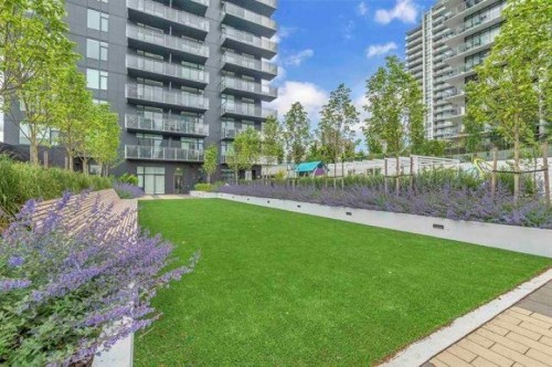 301-4433 Alaska Street, Burnaby, BC 