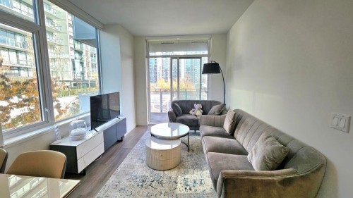 301-4433 Alaska Street, Burnaby, BC 