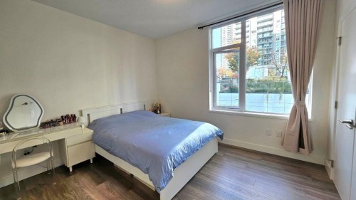 301-4433 Alaska Street, Burnaby, BC 