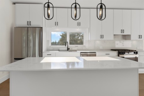 5410 Stellar Way, Sechelt, BC 