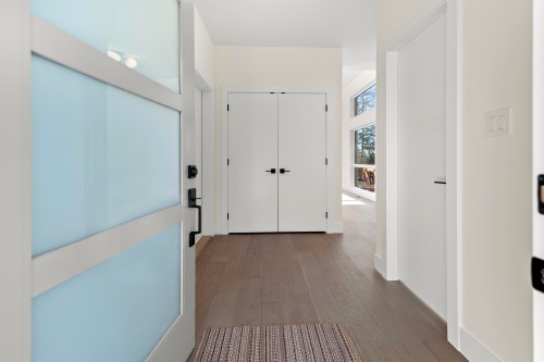 5410 Stellar Way, Sechelt, BC 