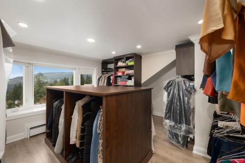 4050 St. Pauls Avenue, North Vancouver, BC 