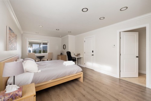 4050 St. Pauls Avenue, North Vancouver, BC 