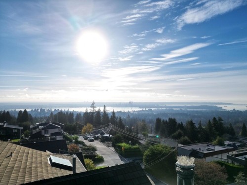 4050 St. Pauls Avenue, North Vancouver, BC 