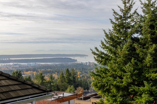 4050 St. Pauls Avenue, North Vancouver, BC 