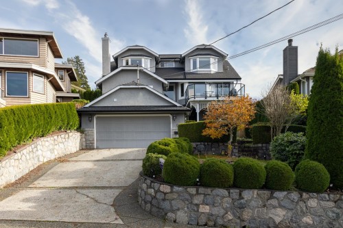 4050 St. Pauls Avenue, North Vancouver, BC 