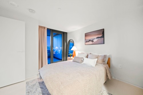 703-1033 Nelson Street, Vancouver, BC 