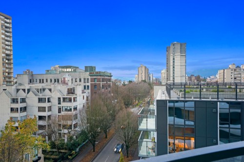 703-1033 Nelson Street, Vancouver, BC 