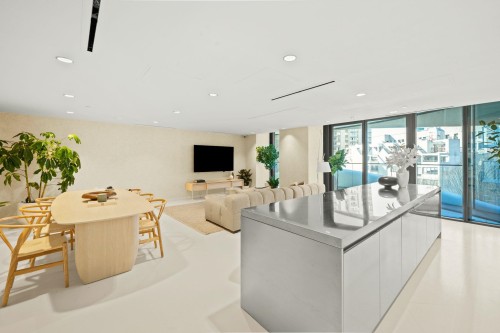 703-1033 Nelson Street, Vancouver, BC 