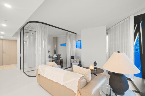 703-1033 Nelson Street, Vancouver, BC 