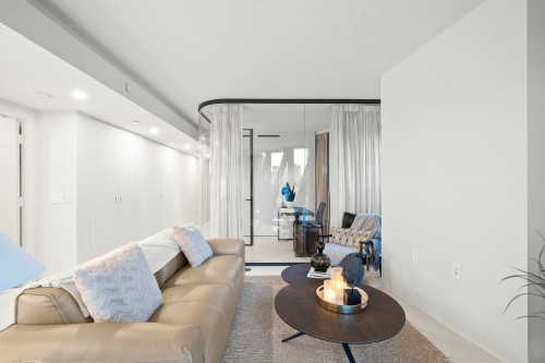 703-1033 Nelson Street, Vancouver, BC 