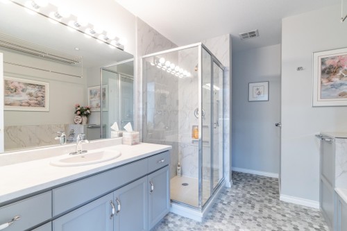 401-25 Richmond Street, New Westminster, BC 