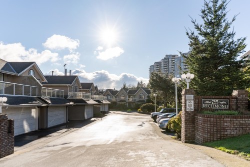 401-25 Richmond Street, New Westminster, BC 