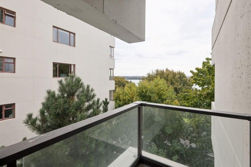 301-1995 Beach Avenue, Vancouver, BC 