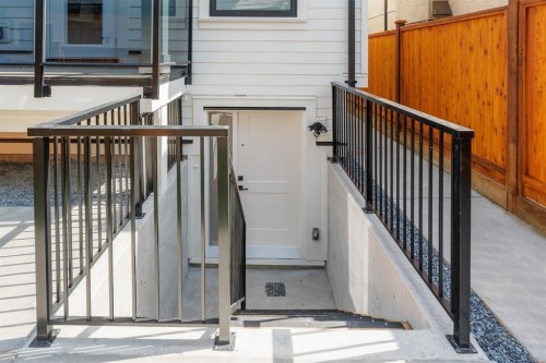 2-1243 Nootka Street, Vancouver, BC 