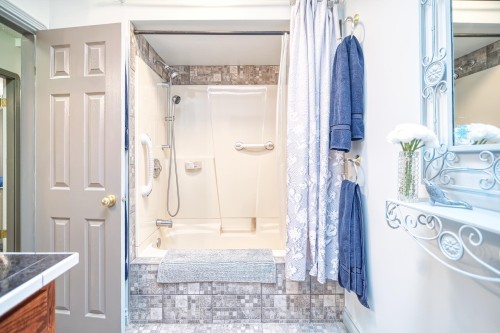 6241 Sechelt Inlet Road, Sechelt, BC 