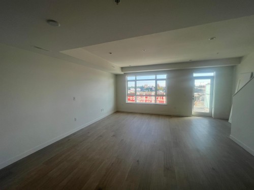 Sl6-10333 River Drive, Richmond, BC 