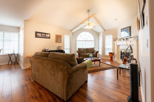 102 Viscount Place, New Westminster, BC 