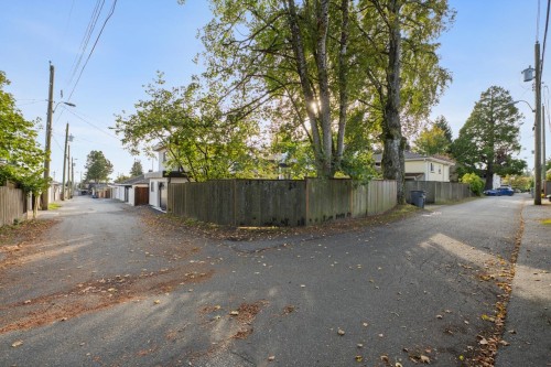 7526 Selkirk Street, Vancouver, BC 