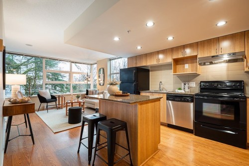 401-9262 University Crescent, Burnaby, BC 