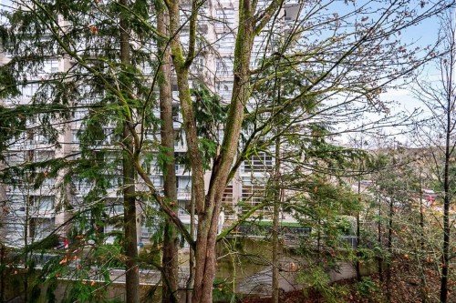 401-9262 University Crescent, Burnaby, BC 