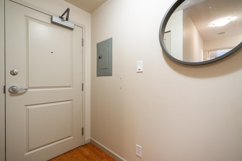 401-9262 University Crescent, Burnaby, BC 