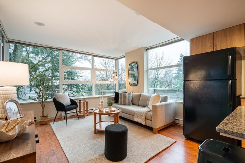 401-9262 University Crescent, Burnaby, BC 